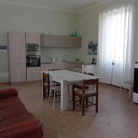 Rifugio Escursionistico Ex-scuola Grassi, *