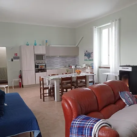 Rifugio Escursionistico Ex-scuola Grassi, Hostel