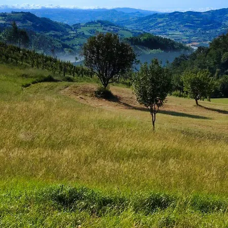 Vandrarhem Rifugio Escursionistico Ex-scuola Grassi, Bubbio
