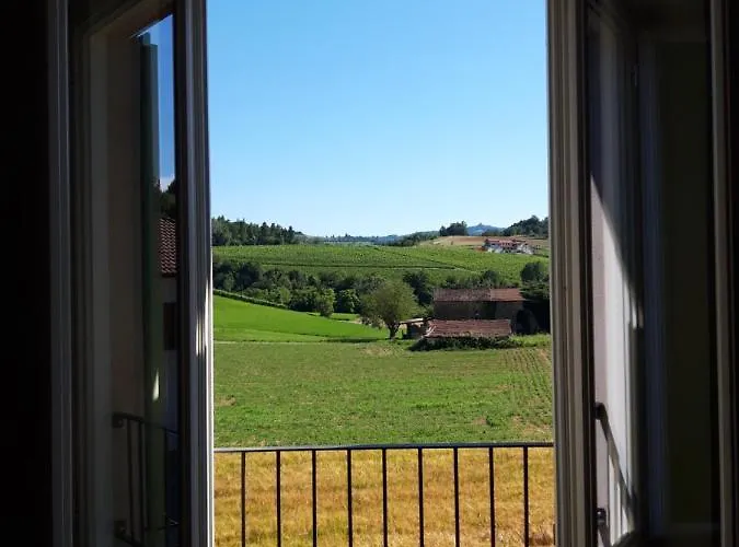 Rifugio Escursionistico Ex-scuola Grassi, Hostal Bubbio