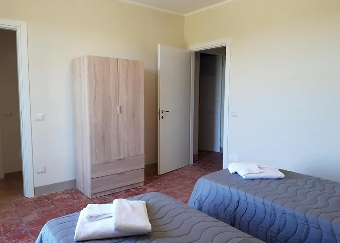 Hostal Rifugio Escursionistico Ex-scuola Grassi,